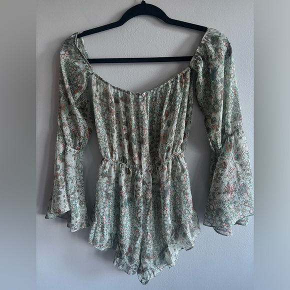 Victoria's Secret Floral off the shoulder romper - Picture 8 of 10